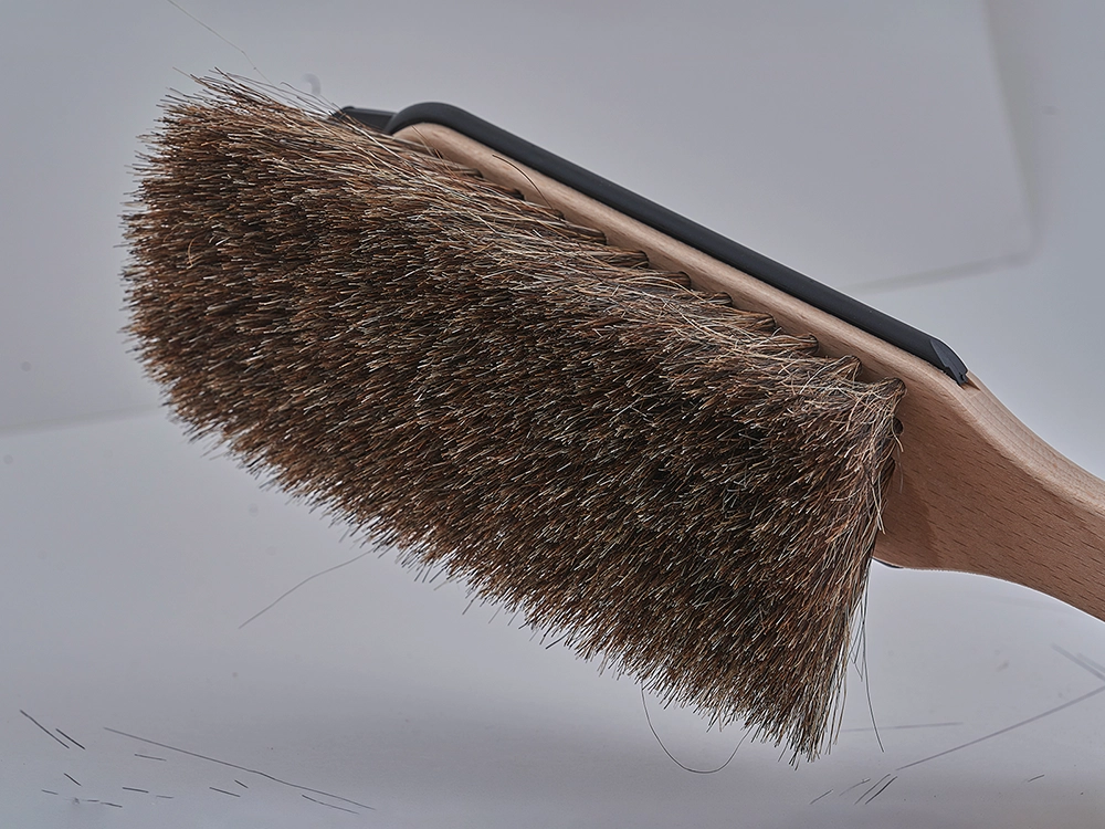Fine fur and bristle masking for product catalog images
