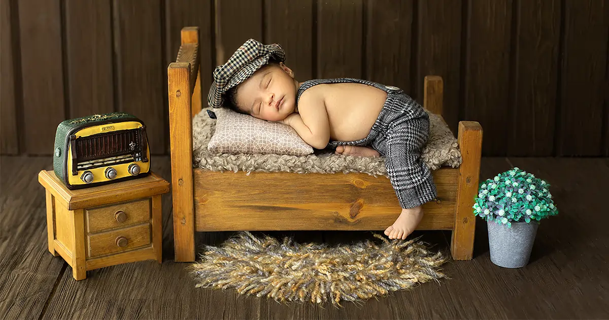 How Much a Newborn Photo Session Costs Depend On